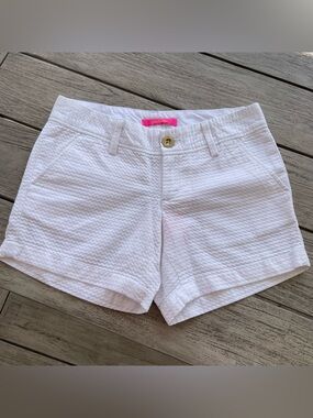 Lilly Pulitzer Resort White Textured Callahan  Shorts Size 00 NWT